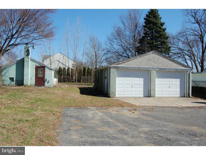 718 Brookhaven Road Wallingford, PA 19086 - Photo 22 of 25 Garage