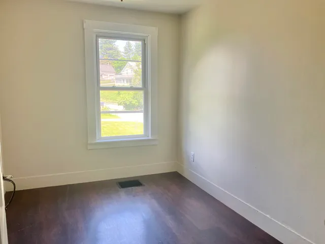 $269,000 | 49 Winter Street, Hardwick, VT 05843