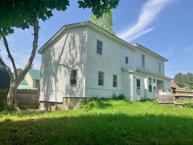 $269,000 | 49 Winter Street, Hardwick, VT 05843