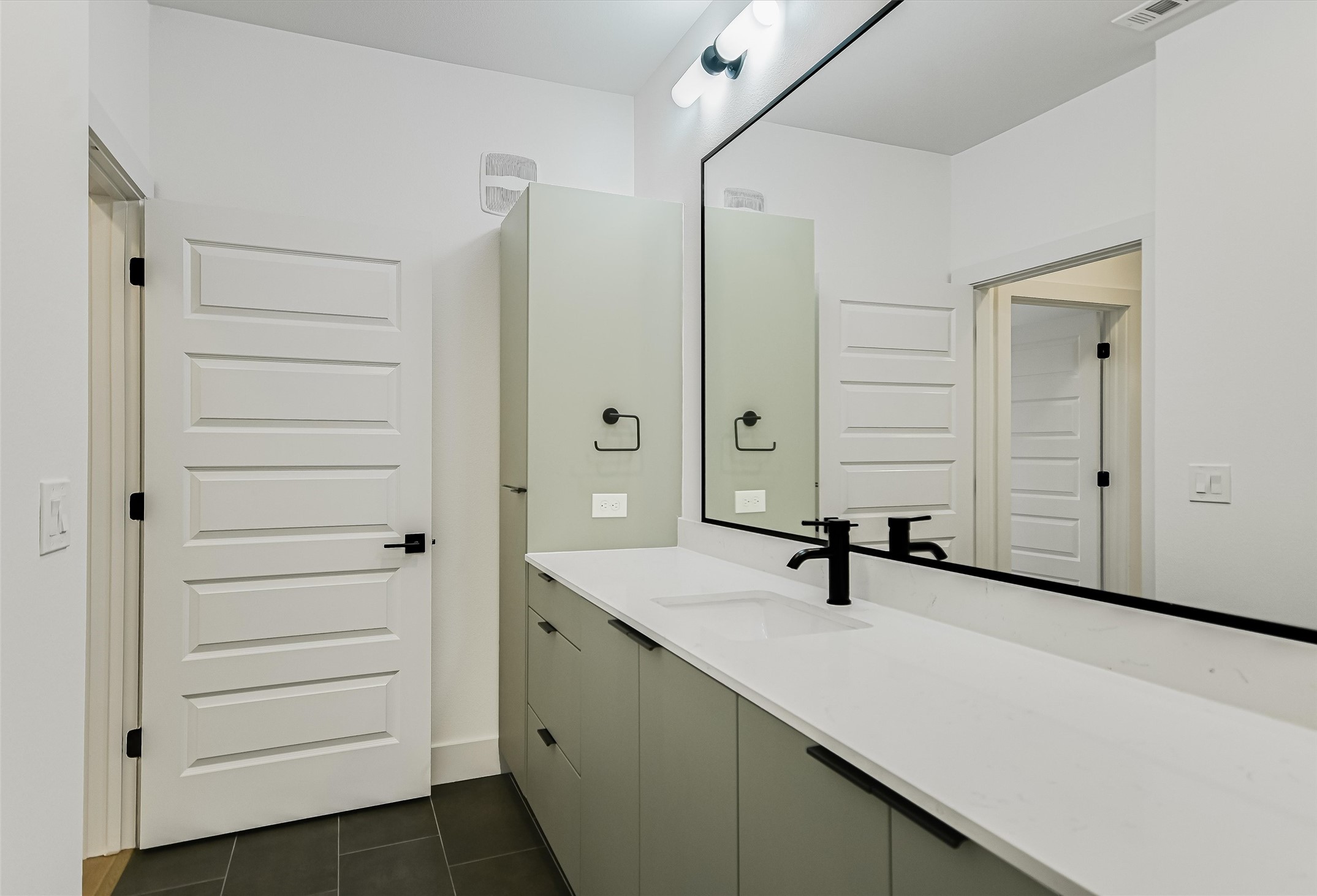 2500 Longview Street, Unit 318 Austin, TX 78705 - Photo 19 of 39