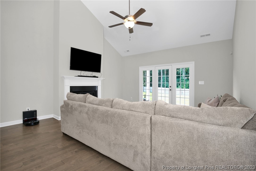 6813 Hunters Den Road Hope Mills, NC 28348 - Photo 8 of 38 Gallery Image 8