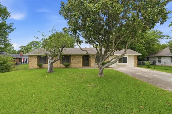 $234,900 | 108 Loraine Street, Pottsboro, TX 75076