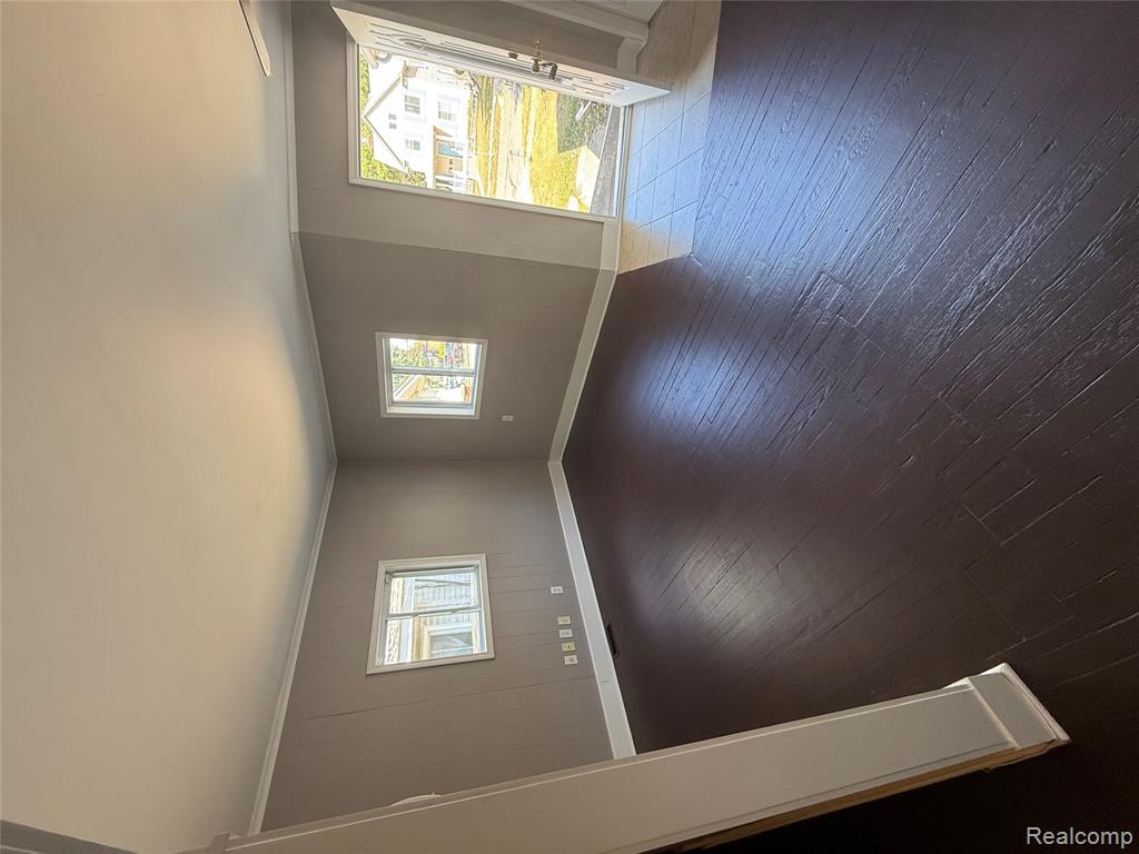 479 Cambridge Road Royal Oak, MI 48067 - Photo 5 of 24 Gallery Image 5
