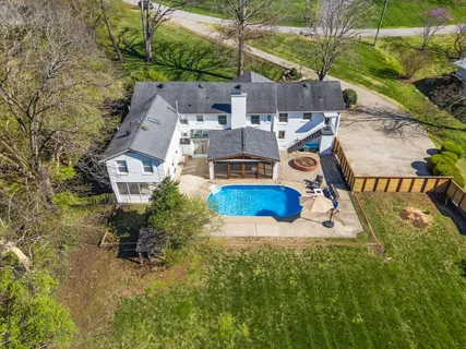 $2,490,000 | 4401 Curtiswood Circle, Nashville, TN 37204