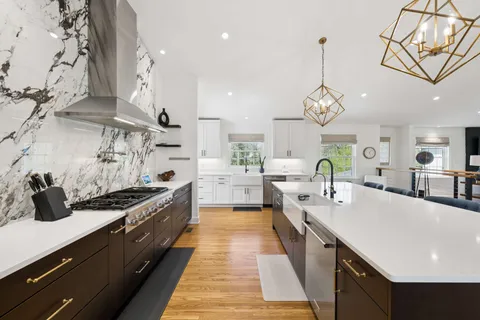 $2,490,000 | 4401 Curtiswood Circle, Nashville, TN 37204