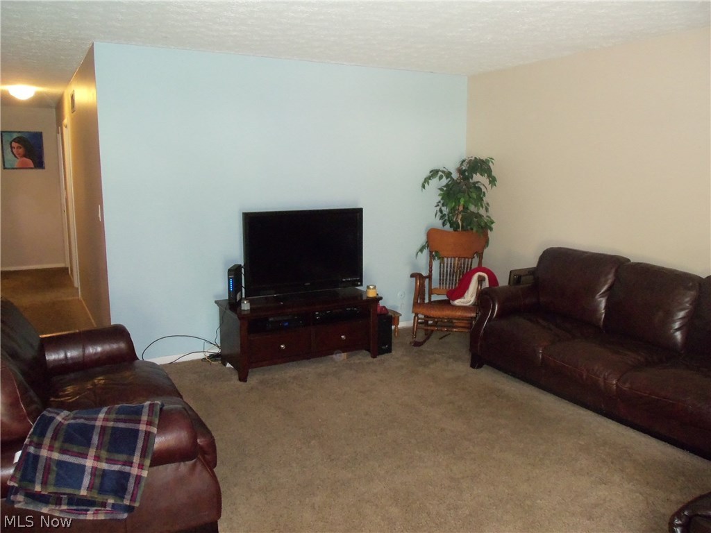 659 Caine Road Akron, OH 44312 - Photo 2 of 21 Gallery Image 2