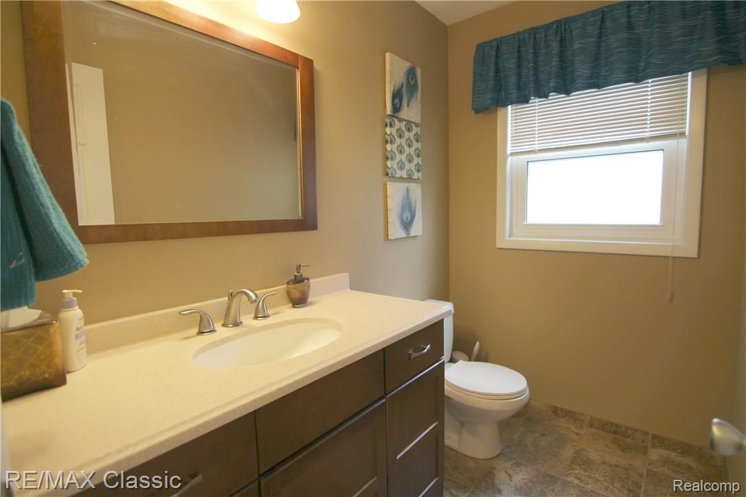 536 Glenwyth Road Brighton, MI 48116 - Photo 14 of 24 Glenwyth Rd Half Bath.jpg