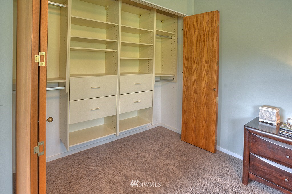 18384 Ridgefield Road Northwest Shoreline, WA 98177 - Photo 10 of 25 Gallery Image 10