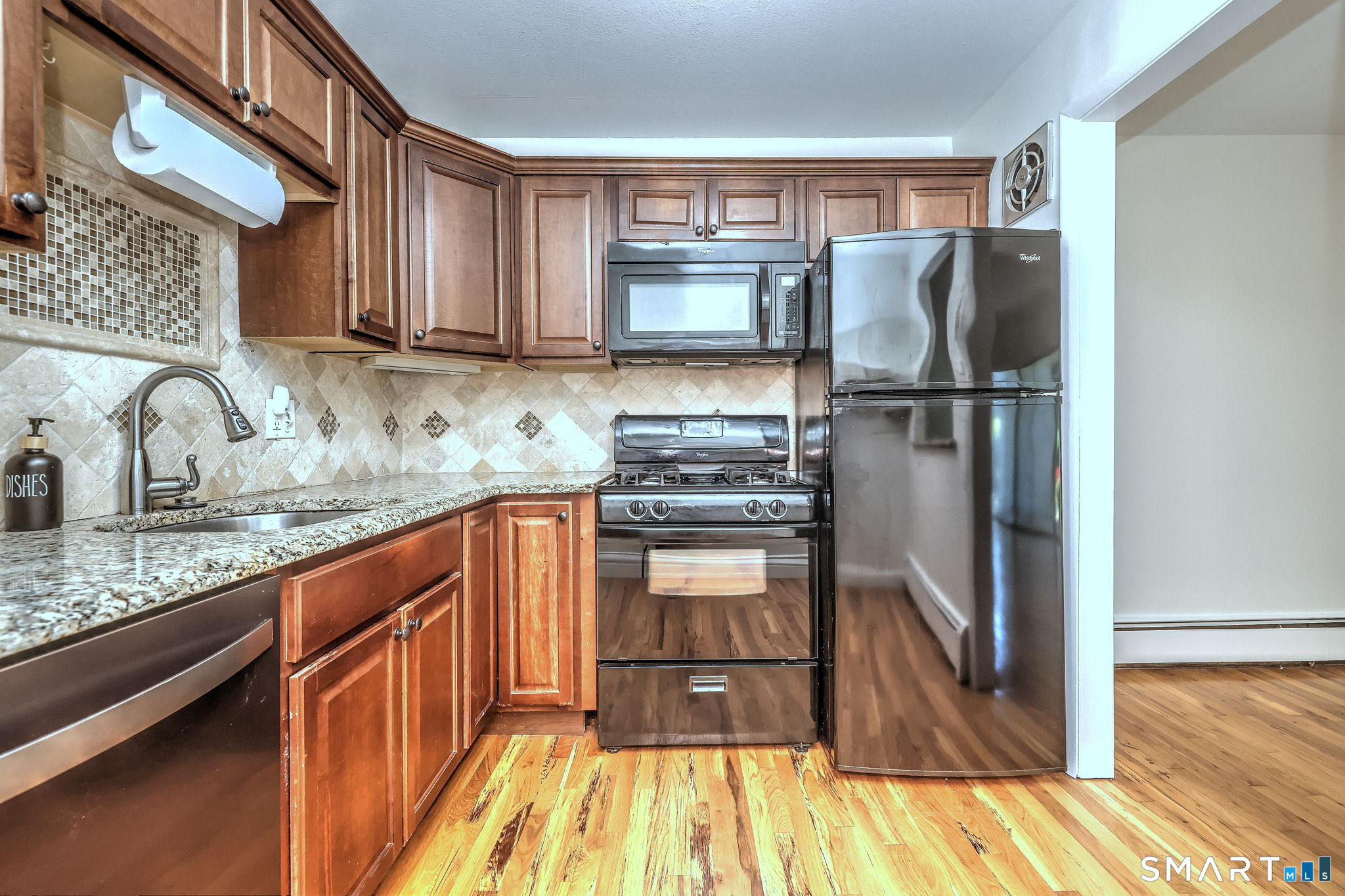 135 Florence Road, Unit 1A Branford, CT 06405 - Photo 10 of 39