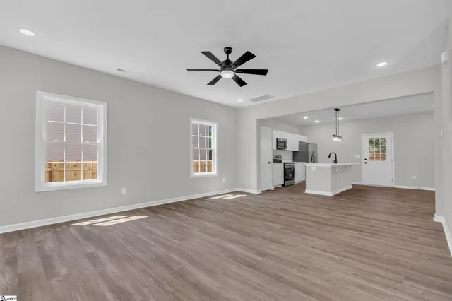 $329,000 | 180 West Griffith Street, Woodruff, SC 29388