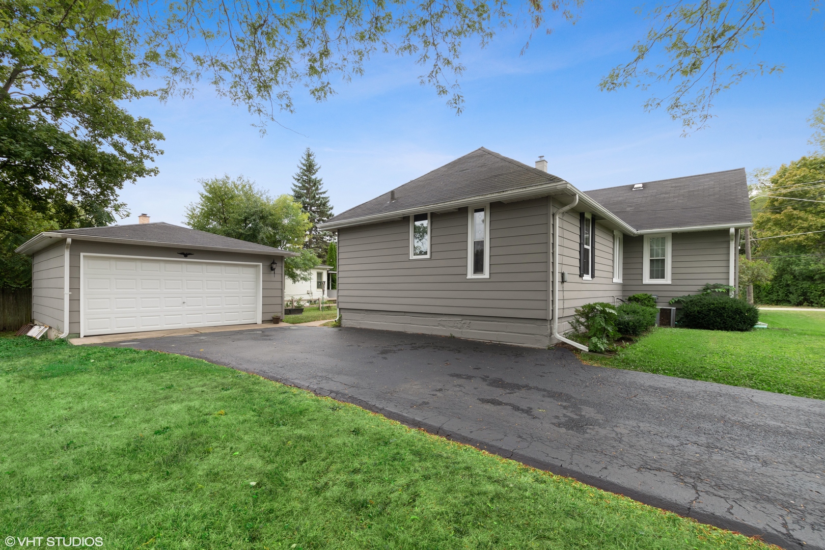 718 Sheridan Road Lake Bluff, IL 60044 - Photo 20 of 21