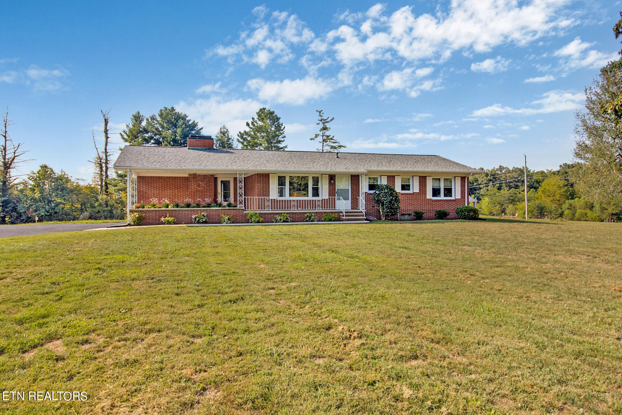 3939 Lantana Road Crossville, TN 38572 - Photo 3 of 43 Gallery Image 3