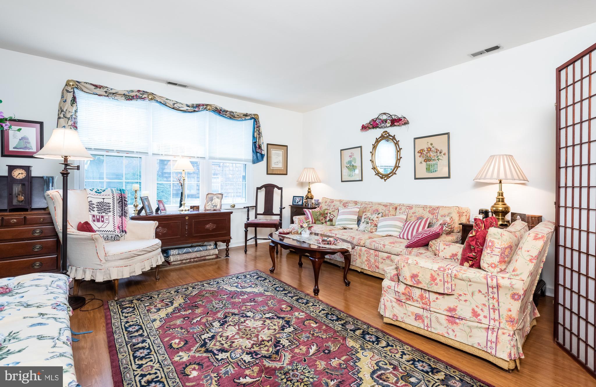 28 Rittenhouse Court Chesterbrook, PA 19087 - Photo 2 of 17