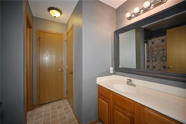 $335,000 | 5005 University Avenue, St. Joseph, MO 64503