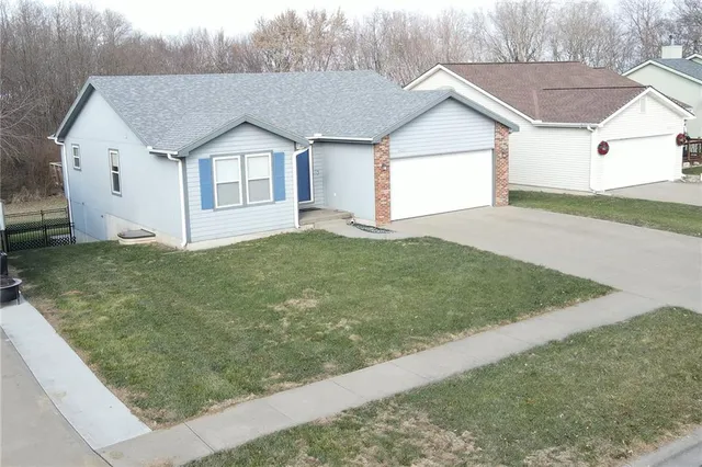 $335,000 | 5005 University Avenue, St. Joseph, MO 64503