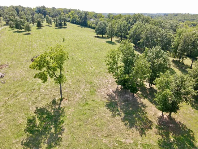 $1,100,000 | 73 New London Gravel Road, Hannibal, MO 63401