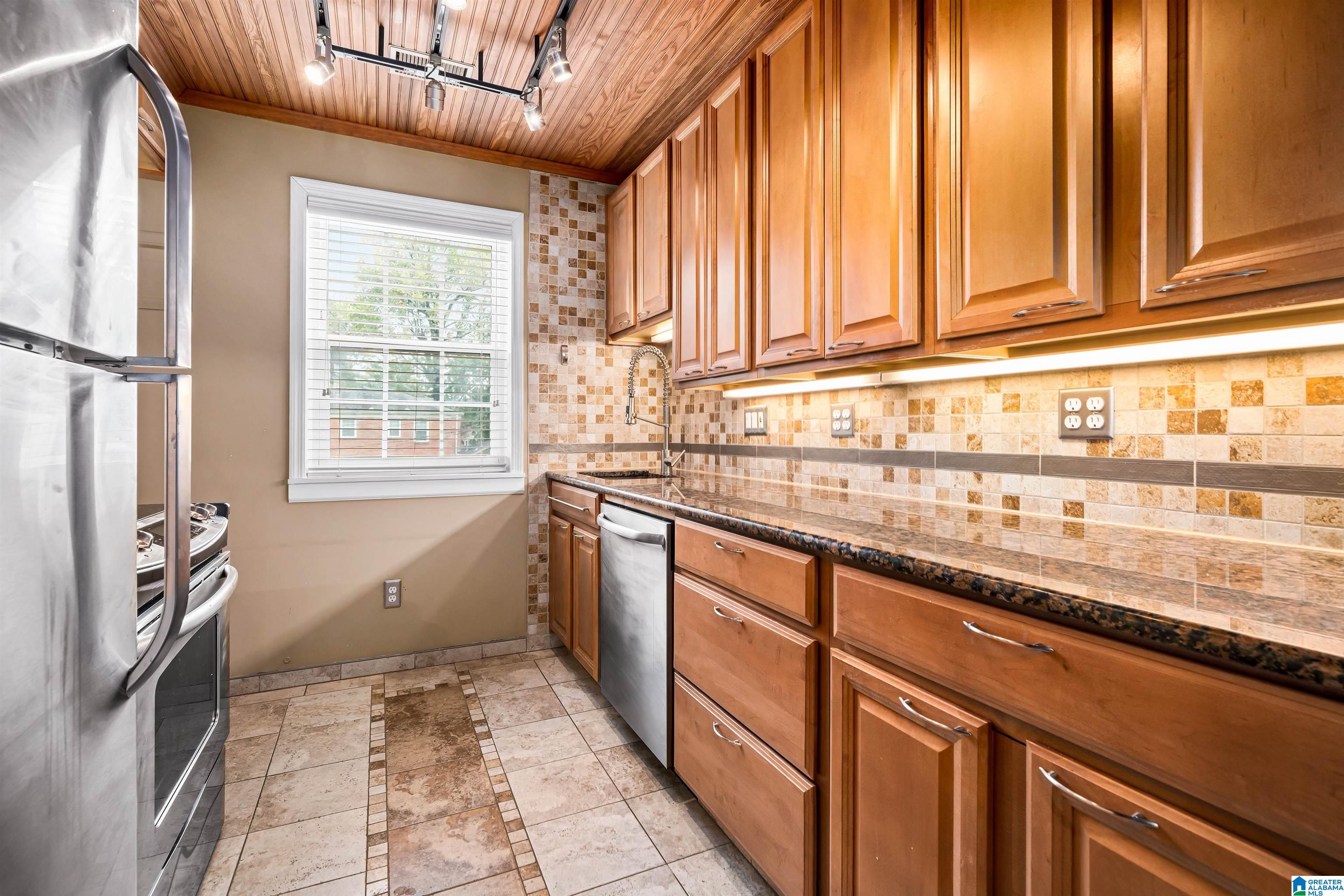 105 Fox Hall Road, Unit D Birmingham, AL 35213 - Photo 8 of 19
