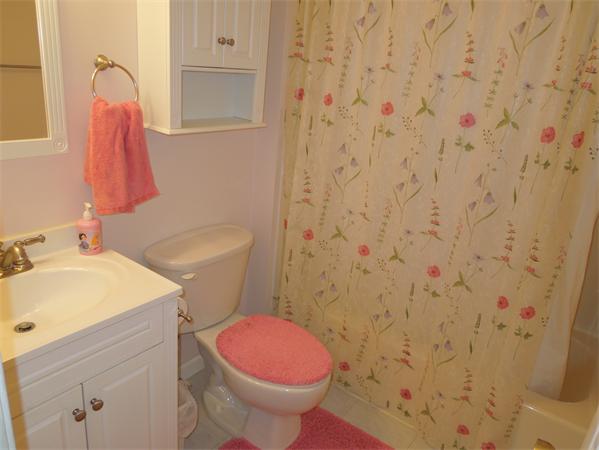 40 Ware Road, Unit 14 Belchertown, MA 01007 - Photo 5 of 5 Gallery Image 5
