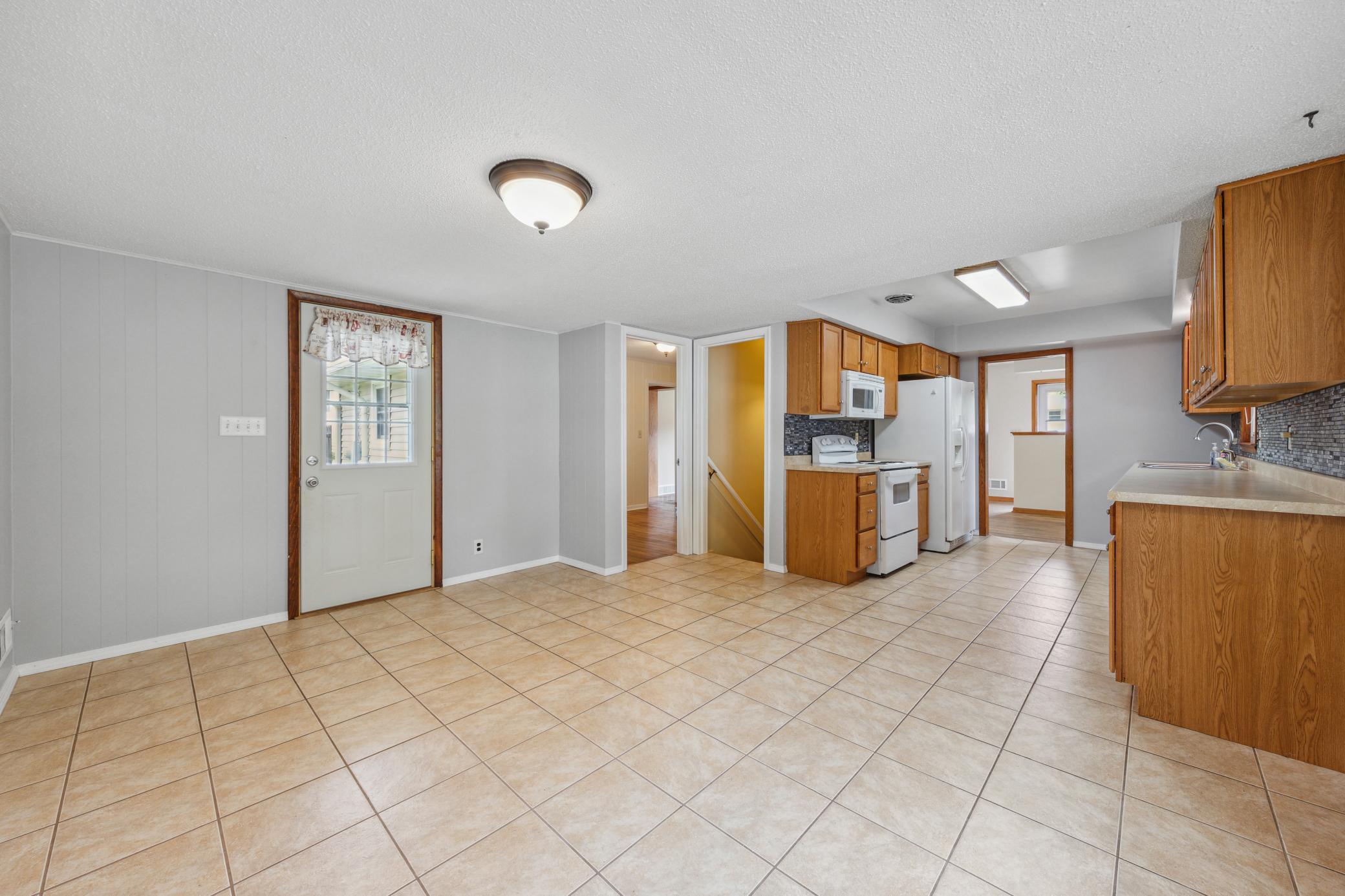 901 18th Avenue Northeast Rochester, MN 55906 - Photo 3 of 22 Gallery Image 3