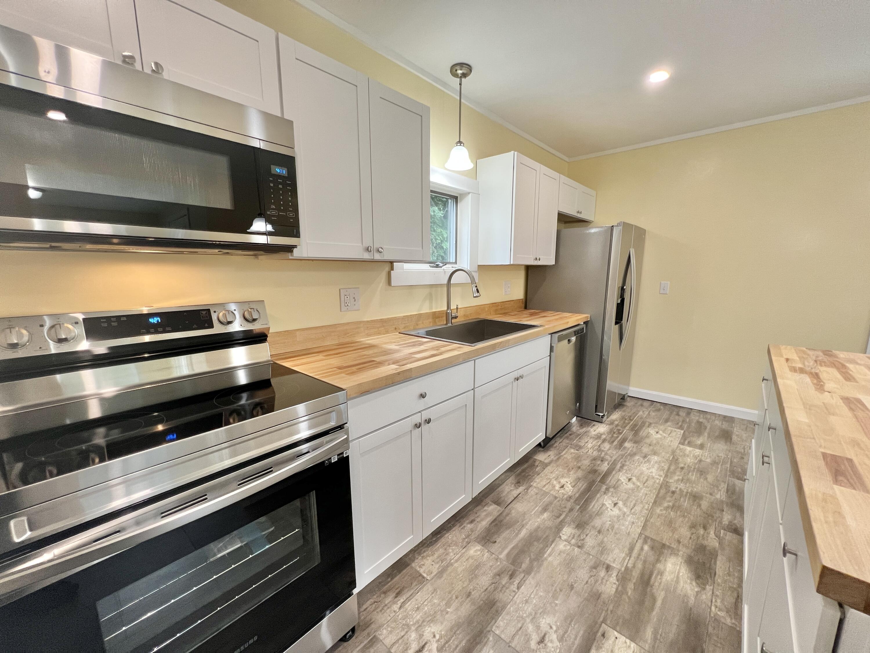 374 River Road Orrington, ME 04474 - Photo 5 of 33 20220603_203103356_iOS