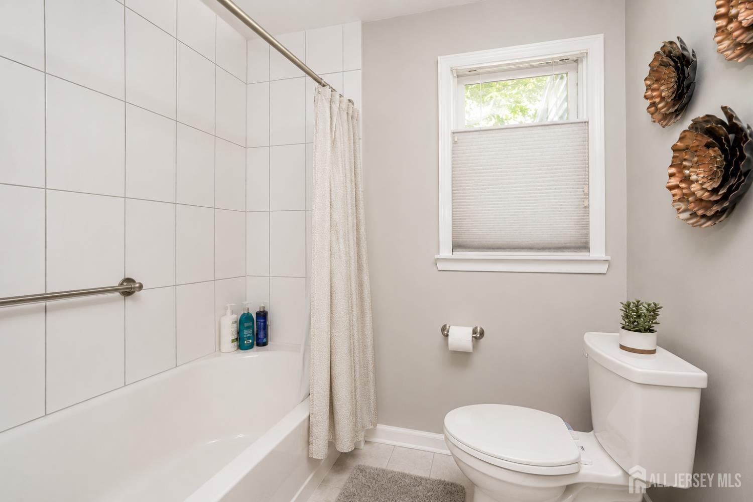 90 Farms Rd Circle East Brunswick, NJ 08816 - Photo 27 of 39