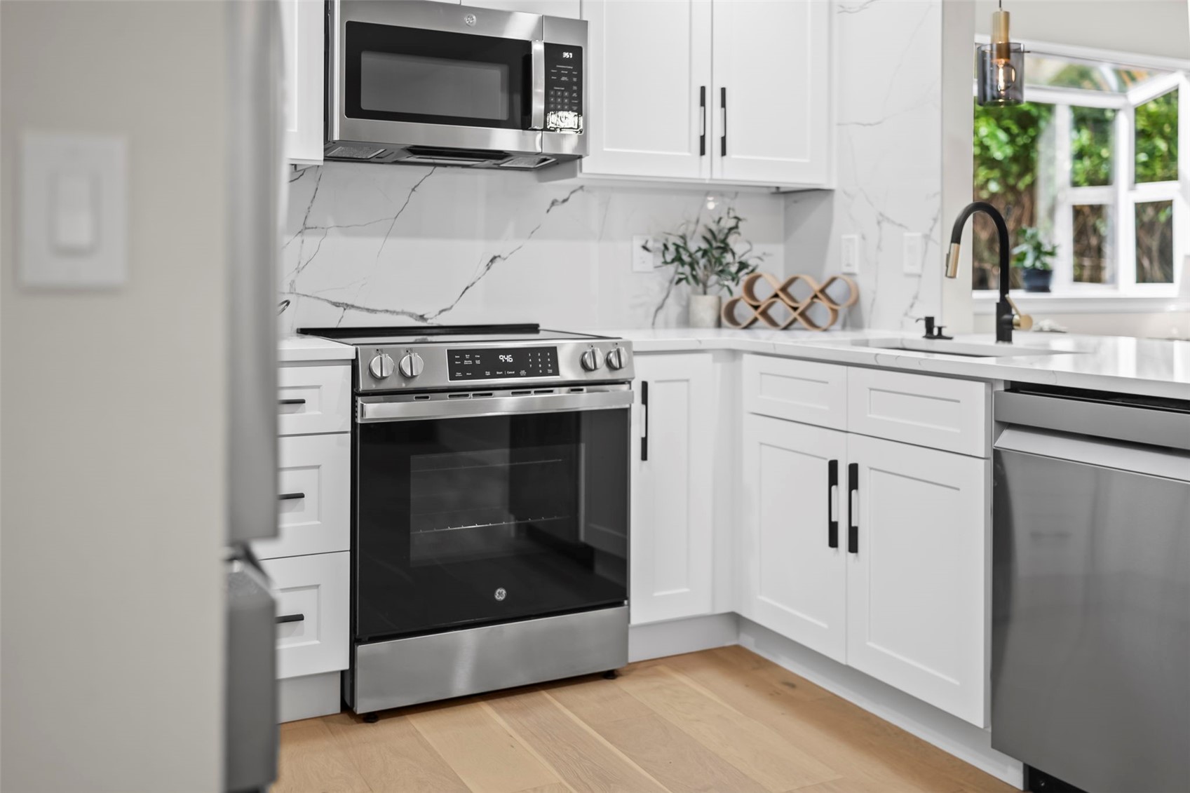 1114 232nd Place Southwest Bothell, WA 98021 - Photo 9 of 28