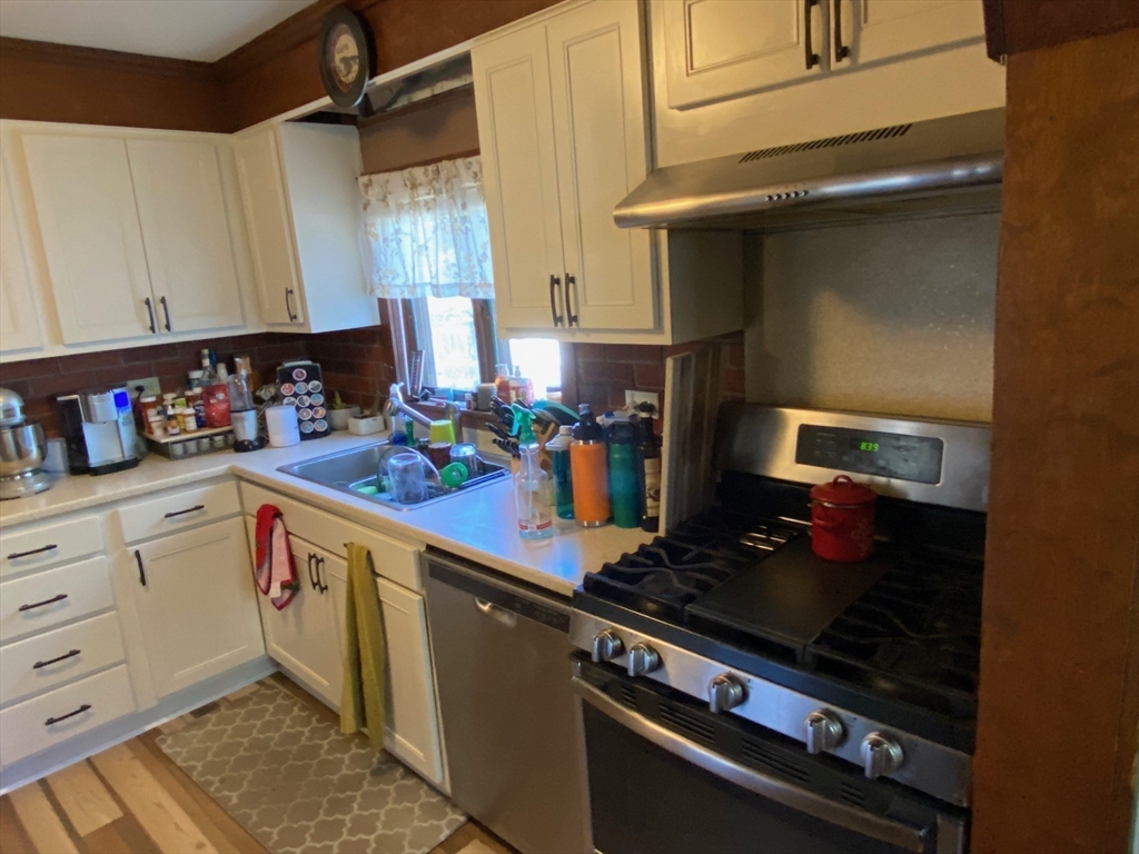 22 Ruggles Street Quincy, MA 02169 - Photo 21 of 42 Gallery Image 21