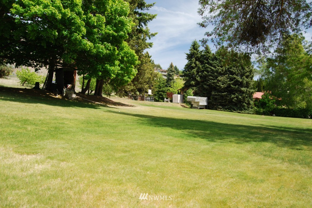 120 Spader Bay Road Chelan, WA 98816 - Photo 9 of 15 Gallery Image 9
