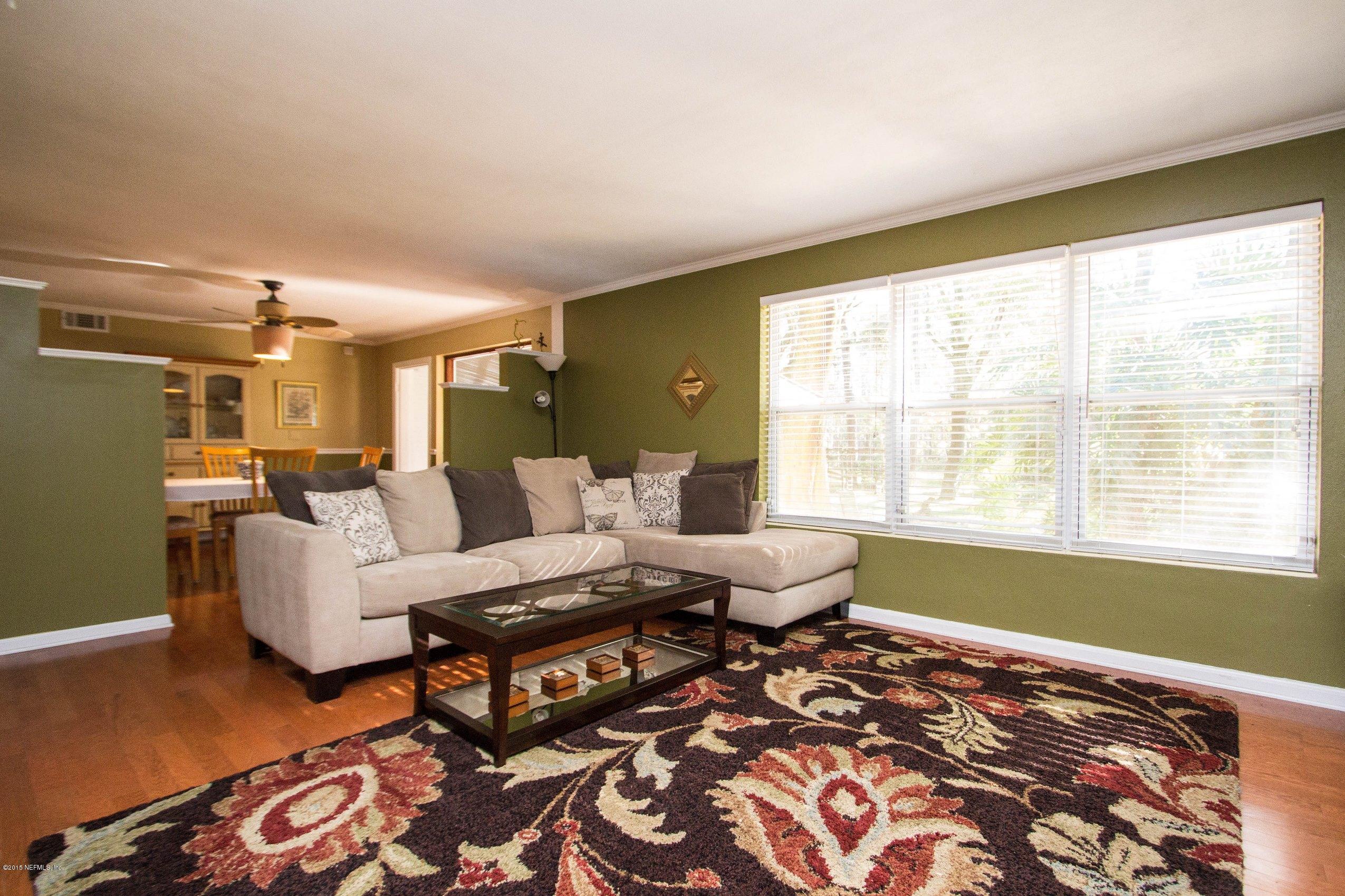 10238 Lake View Road West Jacksonville, FL 32225 - Photo 6 of 31 Living Room