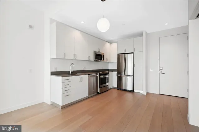 $5,362 | 2930 Walnut Street, Unit 4412, Philadelphia, PA 19104