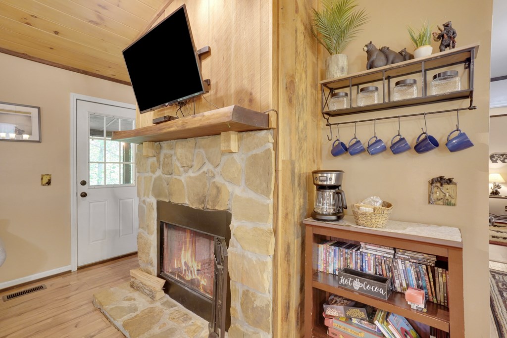 41 Courtside Court Ellijay, GA 30540 - Photo 26 of 34 a view of an entryway with a tv