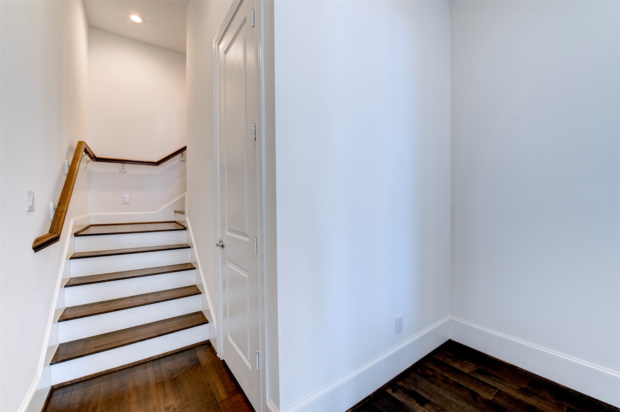 4947 Rusk Street Houston, TX 77023 - Photo 13 of 40 Stair way eatures space to right that could be used as a small office.