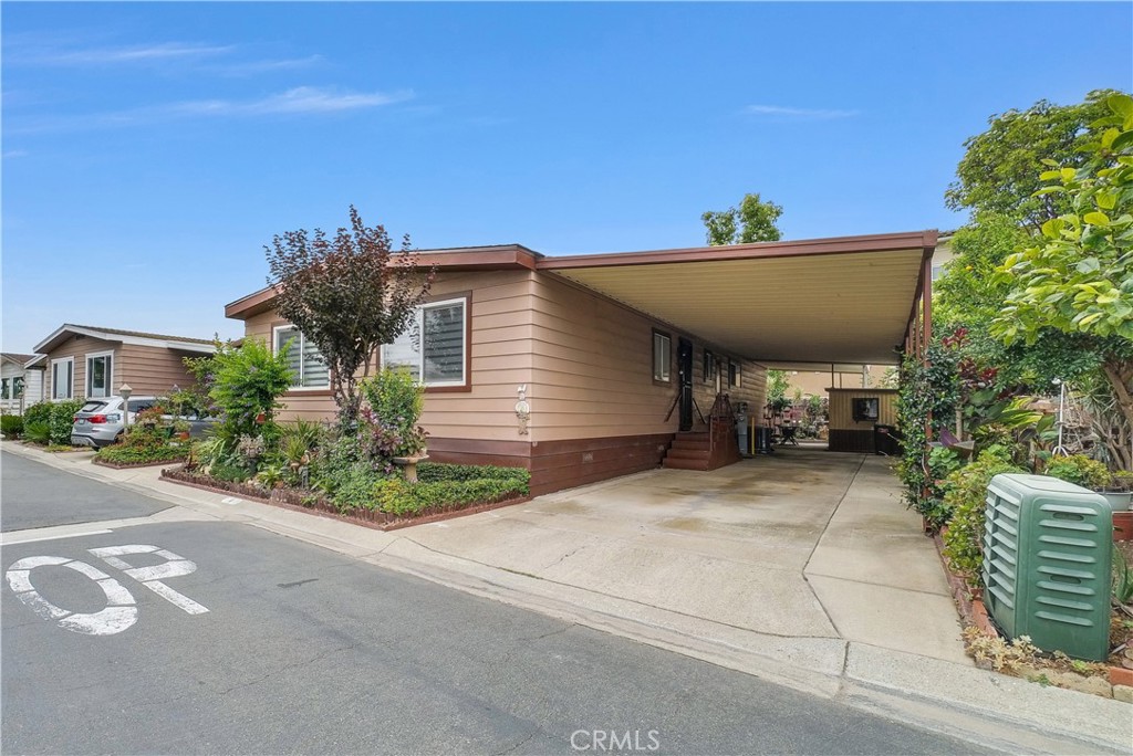 11250 Beach, Unit 4 Stanton, CA 90680 - Photo 3 of 21