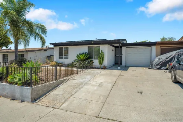 $599,000 | 920 Raintree Place, Vista, CA 92084