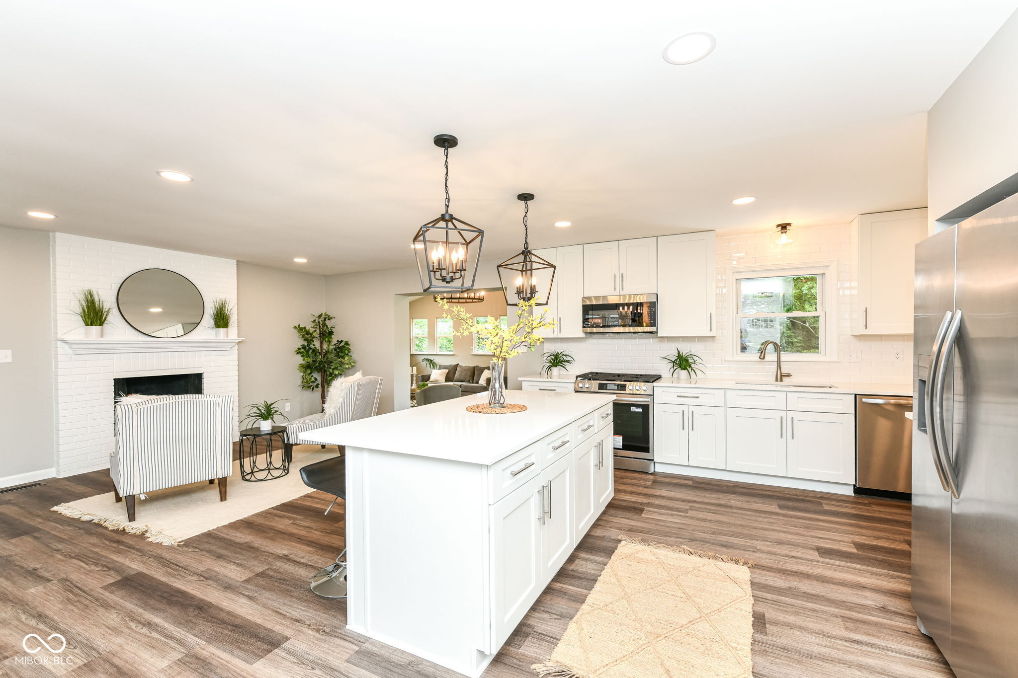 1532 Greer Dell Road Indianapolis, IN 46260 - Photo 12 of 38 Gallery Image 12