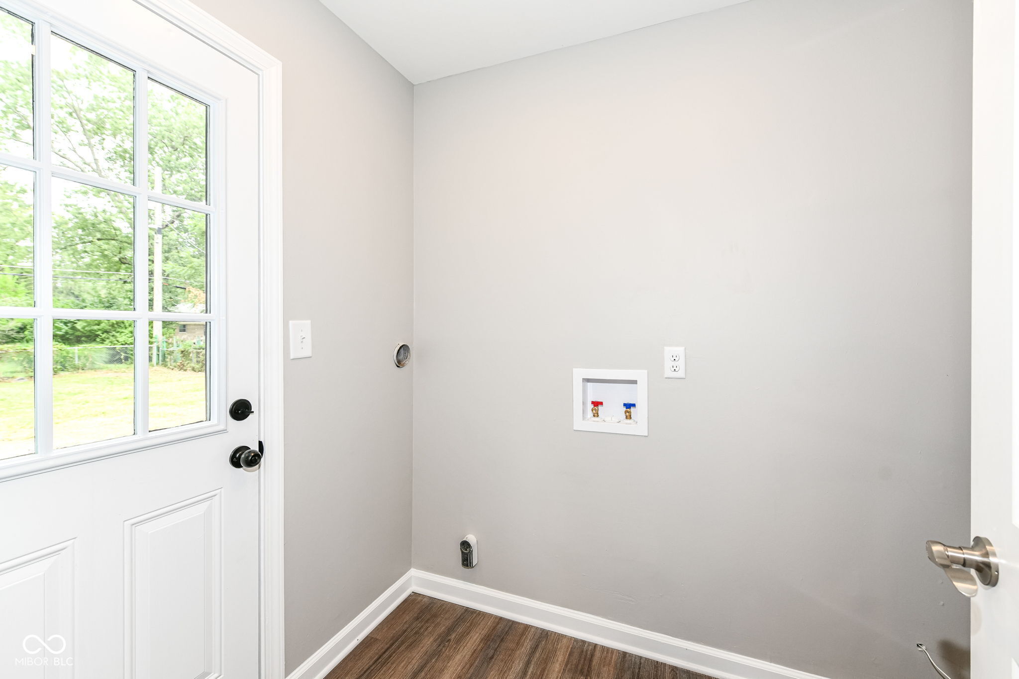 1532 Greer Dell Road Indianapolis, IN 46260 - Photo 16 of 38 Gallery Image 16