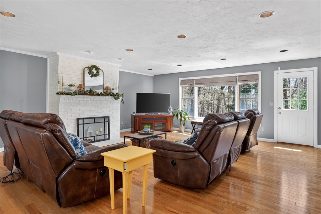 23 Twin Spring Drive Boylston, MA 01505 - Photo 9 of 42
