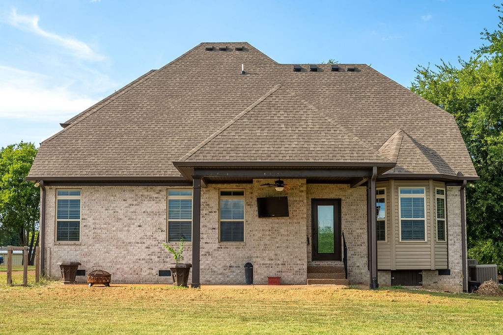 180 Sideview Road Gallatin, TN 37066 - Photo 54 of 61 a front view of a house with a yard