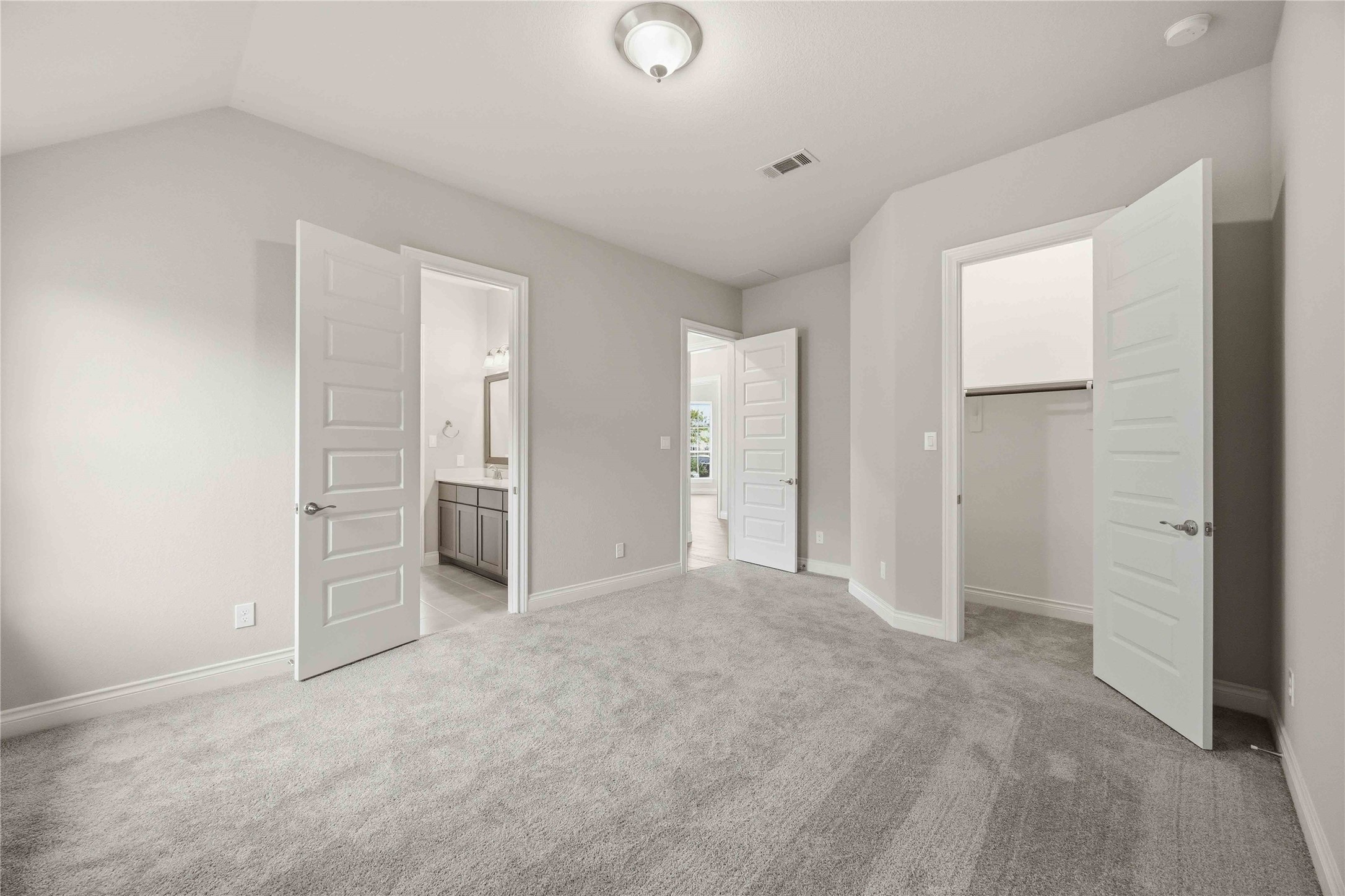17564 Watercolor Way Conroe, TX 77302 - Photo 28 of 42 Secondary bedroom and Jack and Jill bath