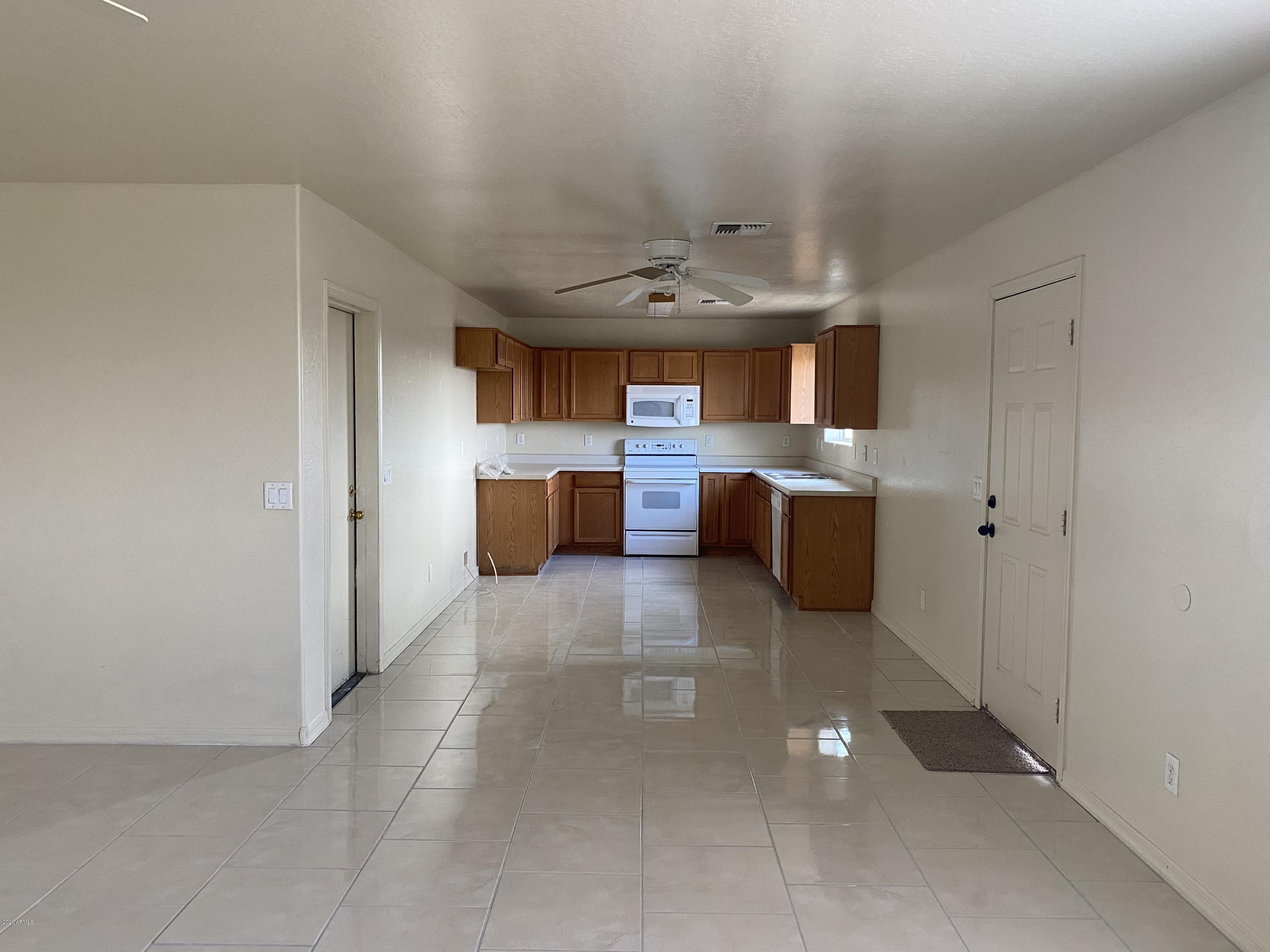 3281 East Batten Road Eloy, AZ 85131 - Photo 4 of 16 IMG_5825