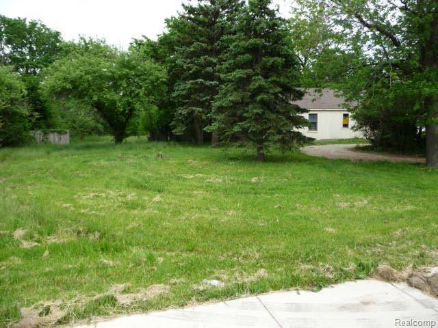 6130 Rochester Road Troy, MI 48085 - Photo 3 of 19 P1000292