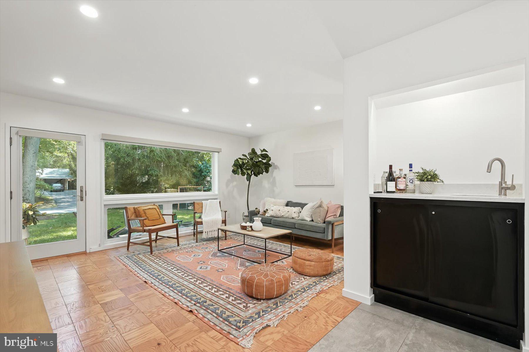 8216 Fenway Road Bethesda, MD 20817 - Photo 13 of 65