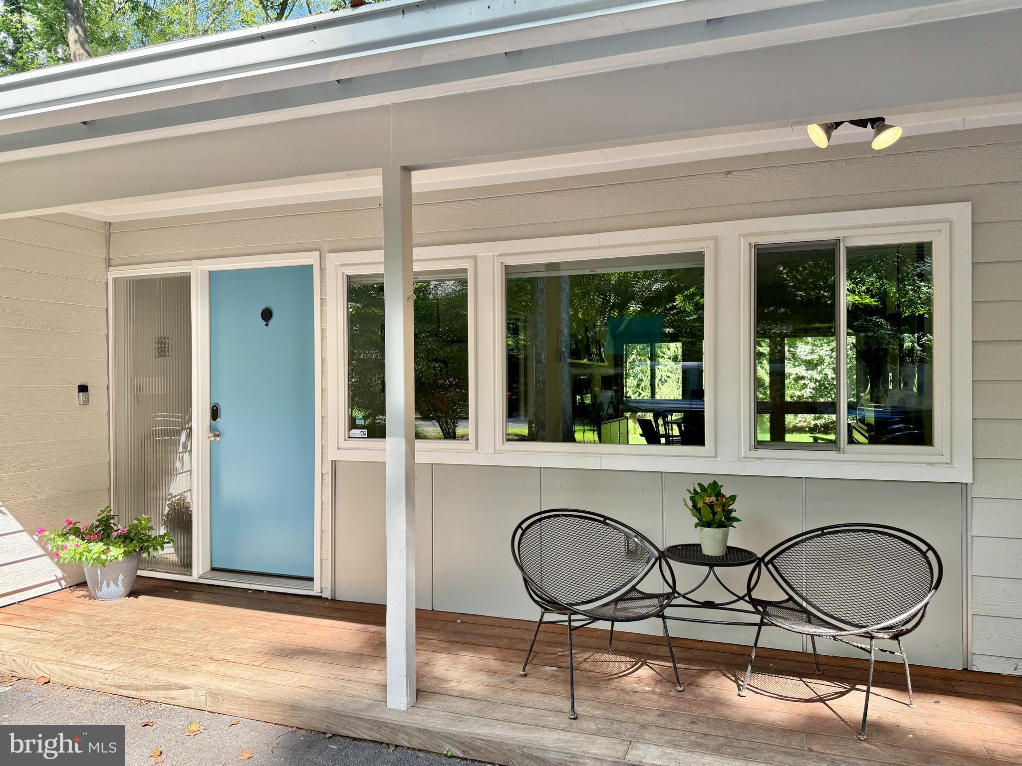 8216 Fenway Road Bethesda, MD 20817 - Photo 2 of 65 a living room with furniture and window