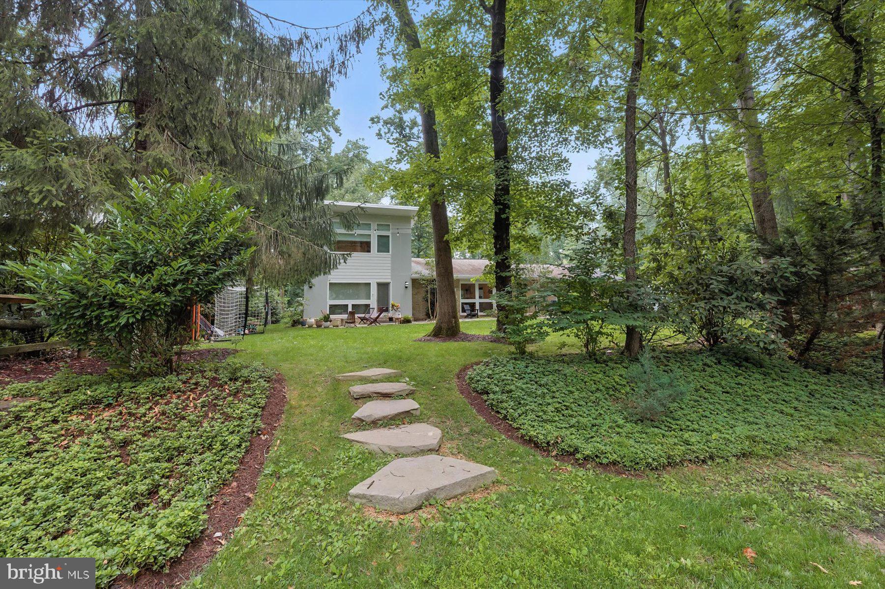 8216 Fenway Road Bethesda, MD 20817 - Photo 55 of 65 a view of a park with large trees