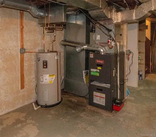 $2,350 | 99 Boniface Drive, Unit 1C, Pine Bush, NY 12566