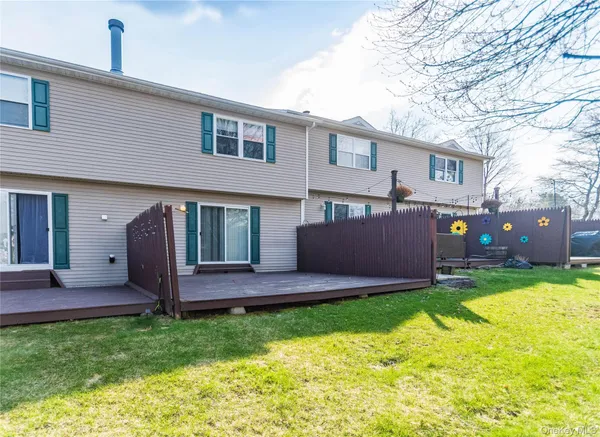 $2,350 | 99 Boniface Drive, Unit 1C, Pine Bush, NY 12566