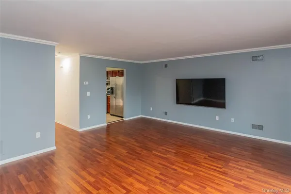 $2,350 | 99 Boniface Drive, Unit 1C, Pine Bush, NY 12566