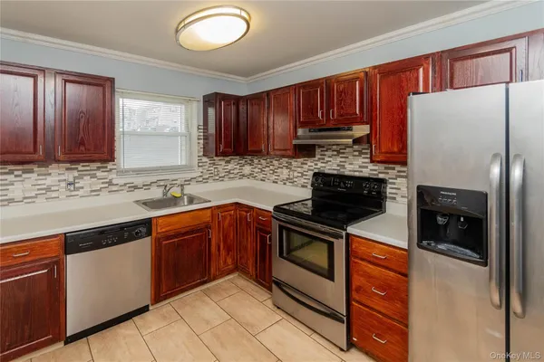 $2,350 | 99 Boniface Drive, Unit 1C, Pine Bush, NY 12566