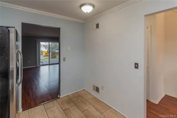 $2,350 | 99 Boniface Drive, Unit 1C, Pine Bush, NY 12566