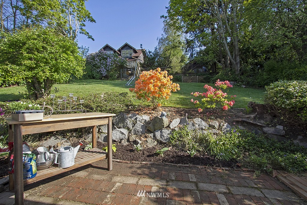 608 Southwest 3rd Place Renton, WA 98057 - Photo 6 of 17